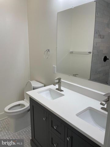 415 11TH ST NE, Washington, DC 20002