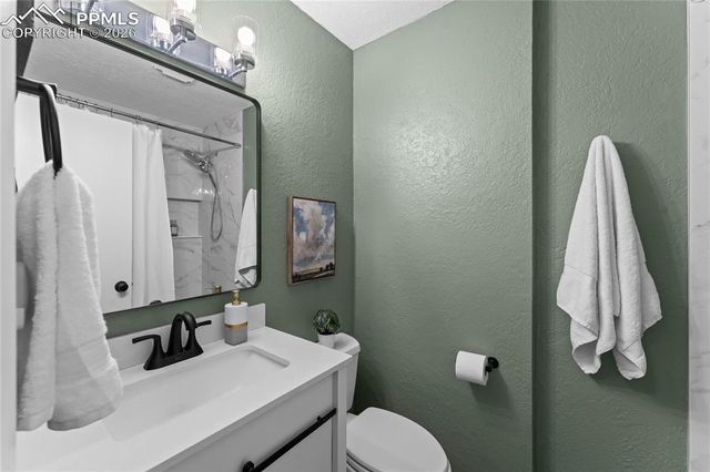 1730 Hathaway Drive, Colorado Springs, CO 80915