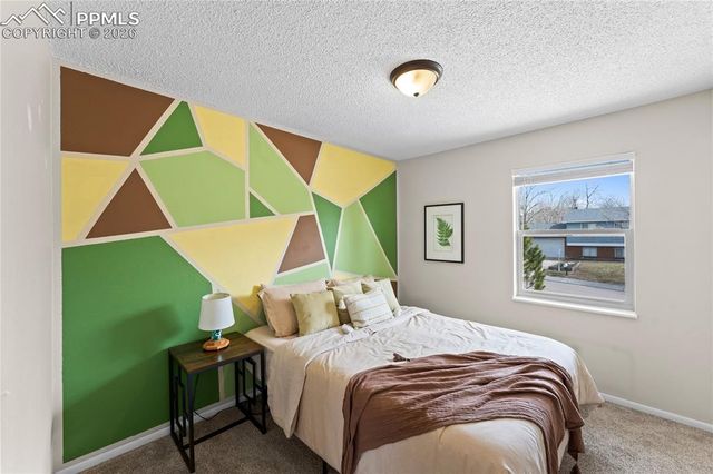 1730 Hathaway Drive, Colorado Springs, CO 80915