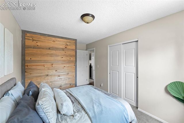 1730 Hathaway Drive, Colorado Springs, CO 80915