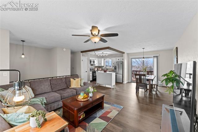 1730 Hathaway Drive, Colorado Springs, CO 80915