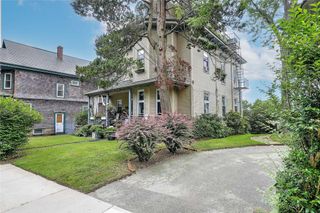 571 Spring Street, Newport, RI 02840