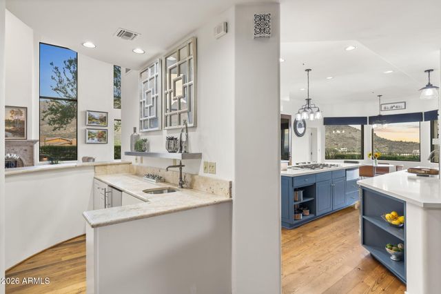 11189 E JUAN TABO Road, Scottsdale, AZ 85255