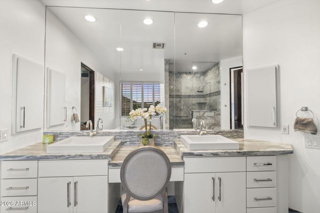 11189 E JUAN TABO Road, Scottsdale, AZ 85255