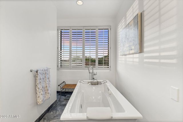 11189 E JUAN TABO Road, Scottsdale, AZ 85255