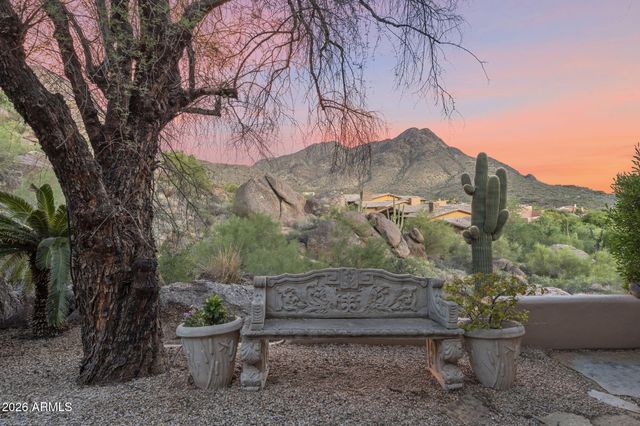 11189 E JUAN TABO Road, Scottsdale, AZ 85255