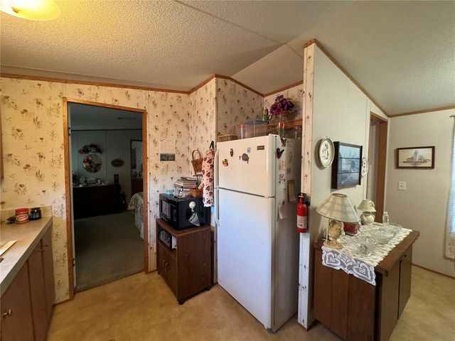 320 E 8TH STREET, Frostproof, FL 33843