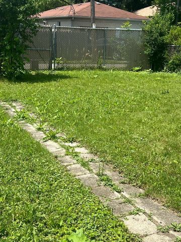 3438 9th AVENUE, Racine, WI 53402