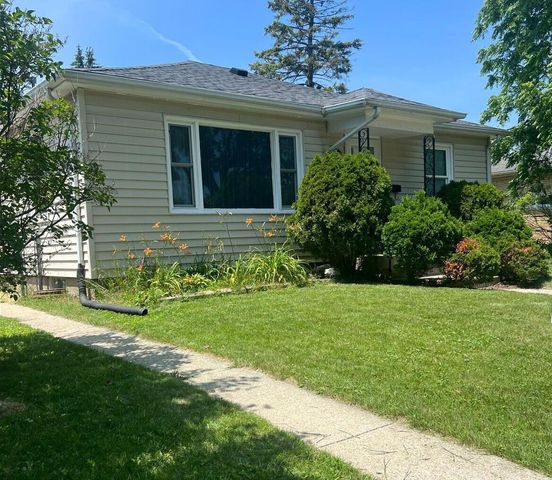 3438 9th AVENUE, Racine, WI 53402