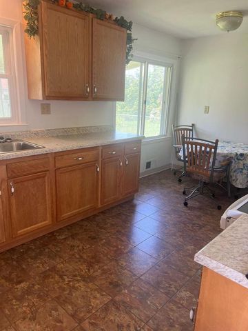 3438 9th AVENUE, Racine, WI 53402