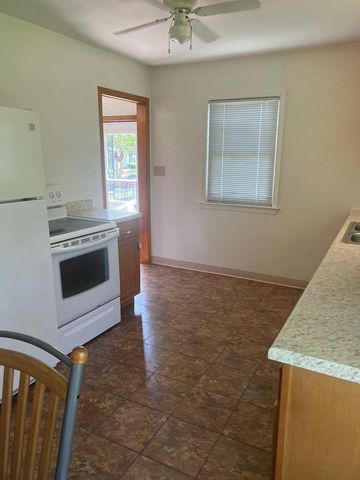 3438 9th AVENUE, Racine, WI 53402