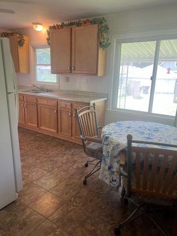 3438 9th AVENUE, Racine, WI 53402
