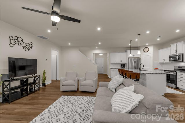 17010 Dogwood Creek Lane, Charlotte, NC 28278