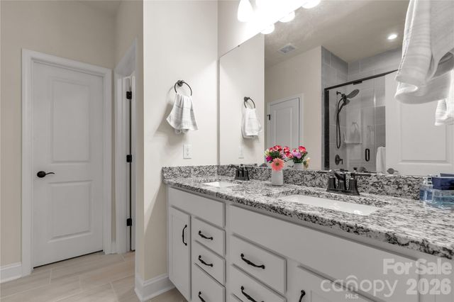 17010 Dogwood Creek Lane, Charlotte, NC 28278