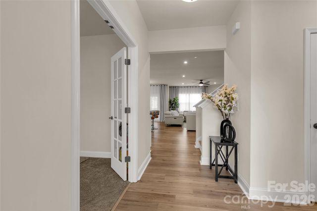 17010 Dogwood Creek Lane, Charlotte, NC 28278