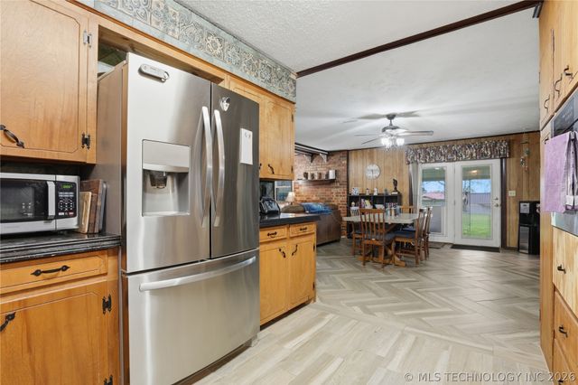 1707 N Maple Street, Sallisaw, OK 74955