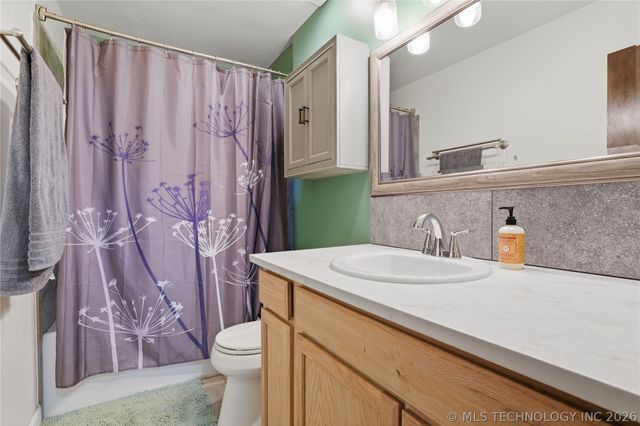 1707 N Maple Street, Sallisaw, OK 74955