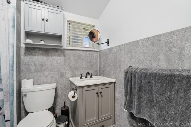 1707 N Maple Street, Sallisaw, OK 74955