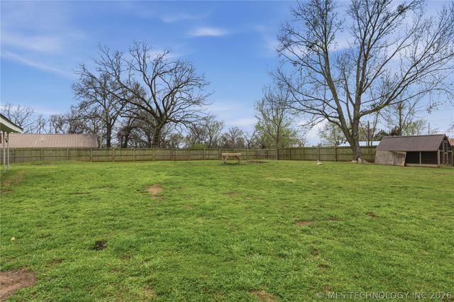 1707 N Maple Street, Sallisaw, OK 74955