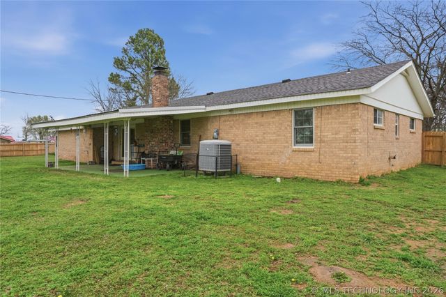 1707 N Maple Street, Sallisaw, OK 74955