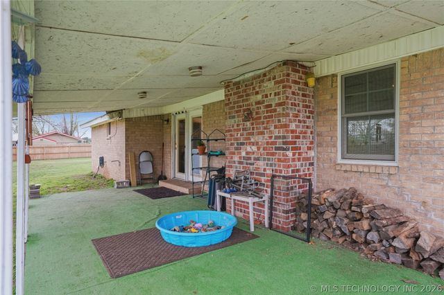 1707 N Maple Street, Sallisaw, OK 74955