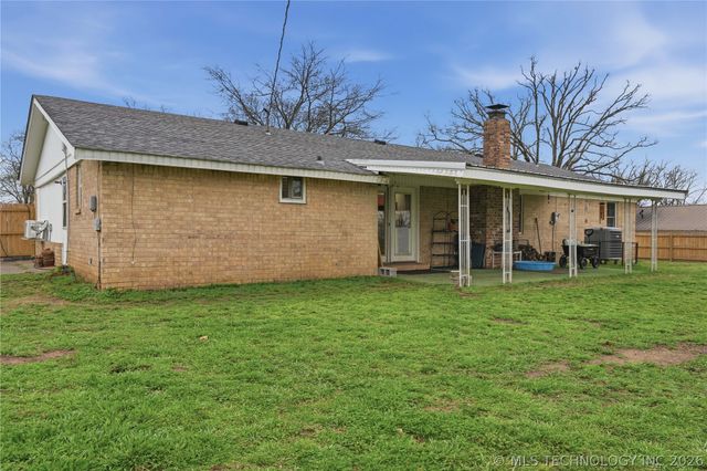 1707 N Maple Street, Sallisaw, OK 74955