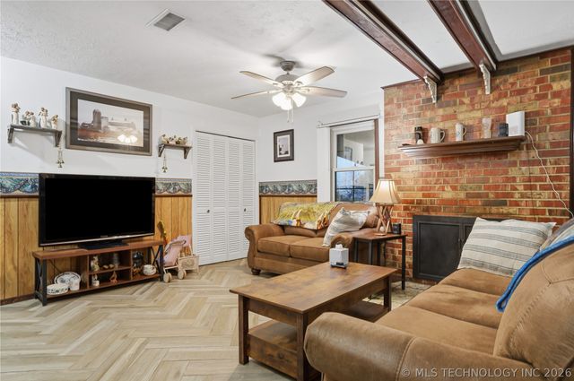 1707 N Maple Street, Sallisaw, OK 74955