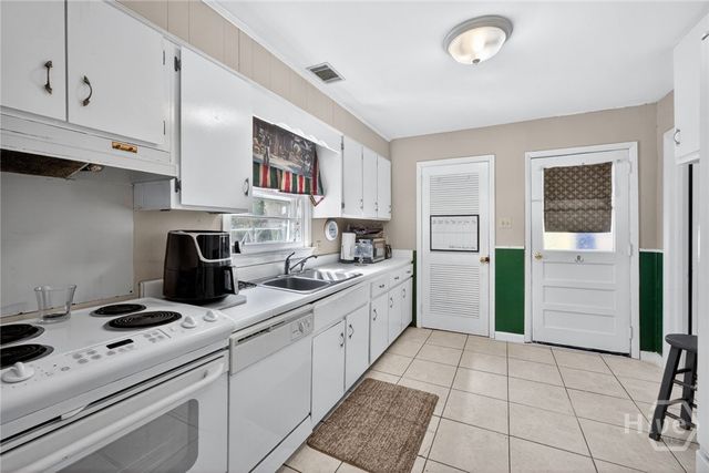 1820 Cokesbury Drive, Savannah, GA 31406