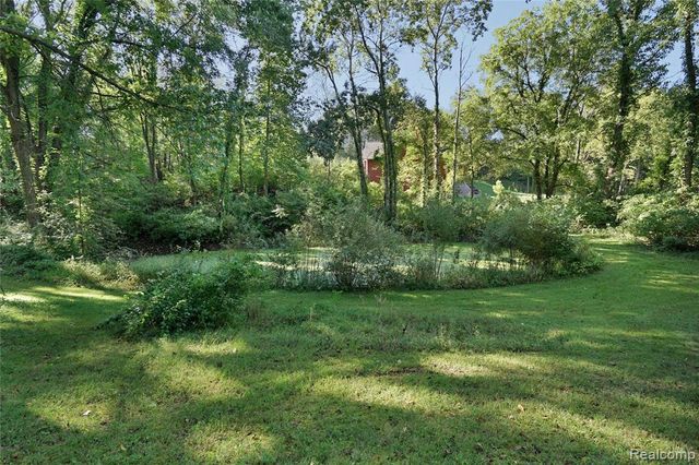 3738 Winterwood Drive, Howell, MI 48843