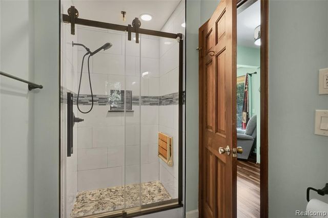 3738 Winterwood Drive, Howell, MI 48843