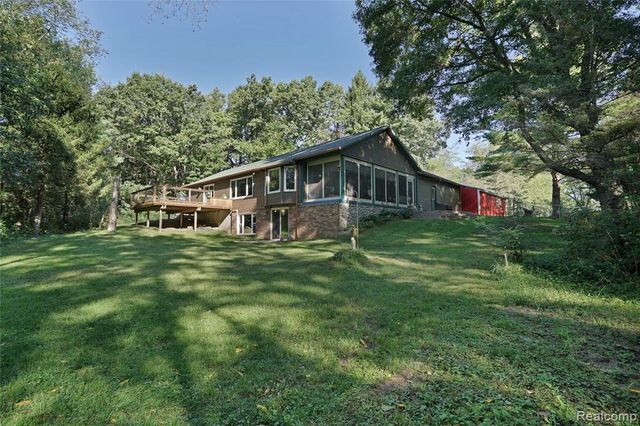 3738 Winterwood Drive, Howell, MI 48843