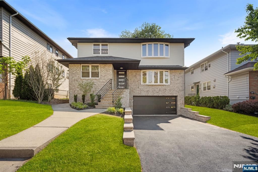 54 Columbia Avenue, Palisades Park, NJ 07650