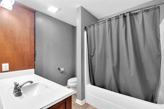 3232 Grand Marais, Jennings, LA 70546