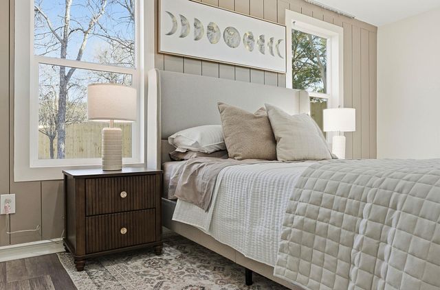 105 Willow DR, Flatonia, TX 78941