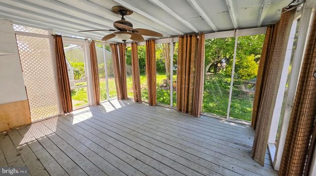 14 BOSTON PL, New Castle, DE 19720