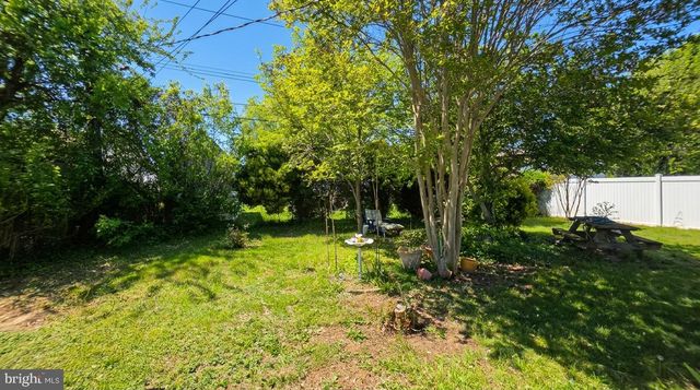 14 BOSTON PL, New Castle, DE 19720