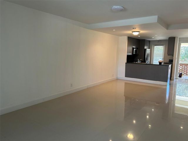 2800 NE 14th St Causeway 207, Pompano Beach, FL 33062