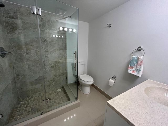 2800 NE 14th St Causeway 207, Pompano Beach, FL 33062