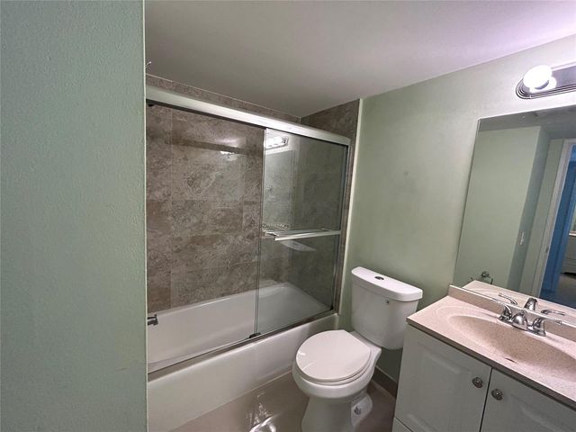 2800 NE 14th St Causeway 207, Pompano Beach, FL 33062