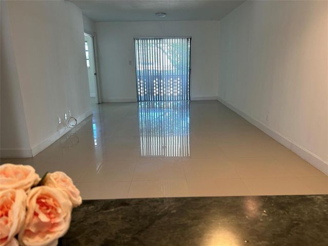 2800 NE 14th St Causeway 207, Pompano Beach, FL 33062