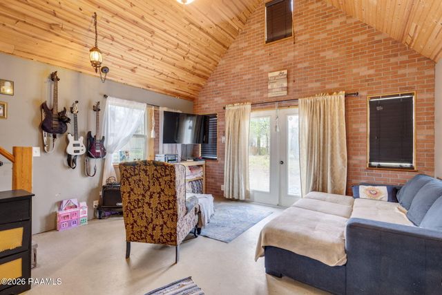 1046 Landrich Lane, Broussard, LA 70518