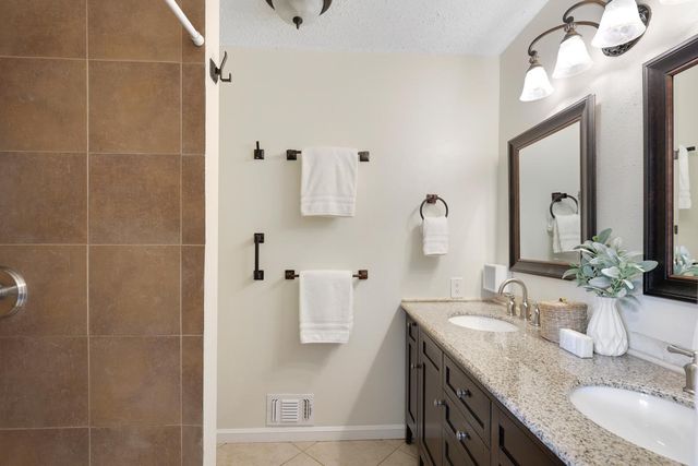 8607 Shiloh Court, Eden Prairie, MN 55347
