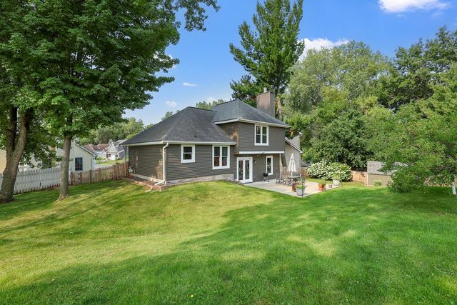 8607 Shiloh Court, Eden Prairie, MN 55347