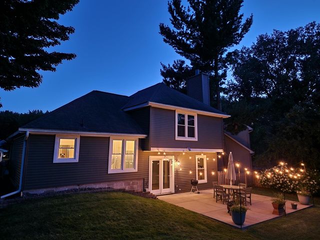 8607 Shiloh Court, Eden Prairie, MN 55347