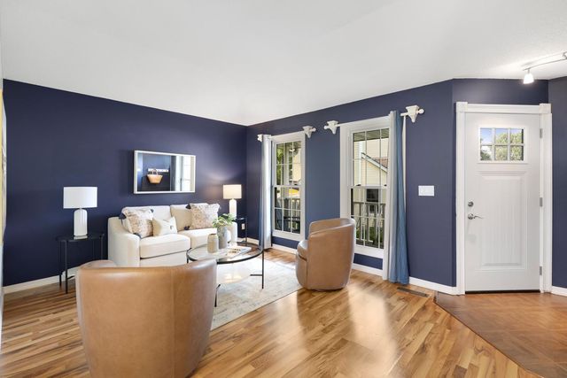 8607 Shiloh Court, Eden Prairie, MN 55347