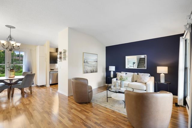8607 Shiloh Court, Eden Prairie, MN 55347