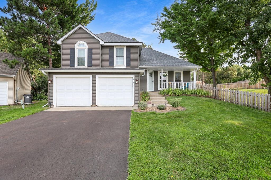 8607 Shiloh Court, Eden Prairie, MN 55347