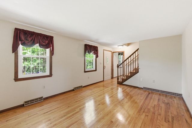 24 Novak Circle, Dracut, MA 01826