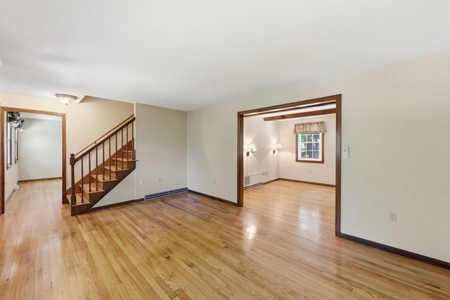 24 Novak Circle, Dracut, MA 01826