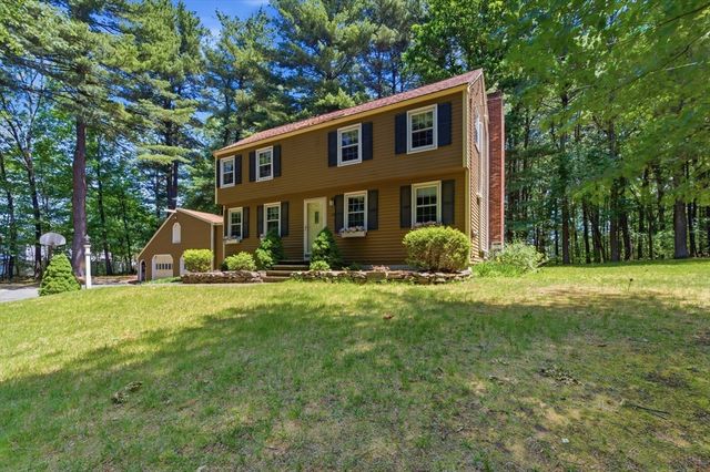 24 Novak Circle, Dracut, MA 01826